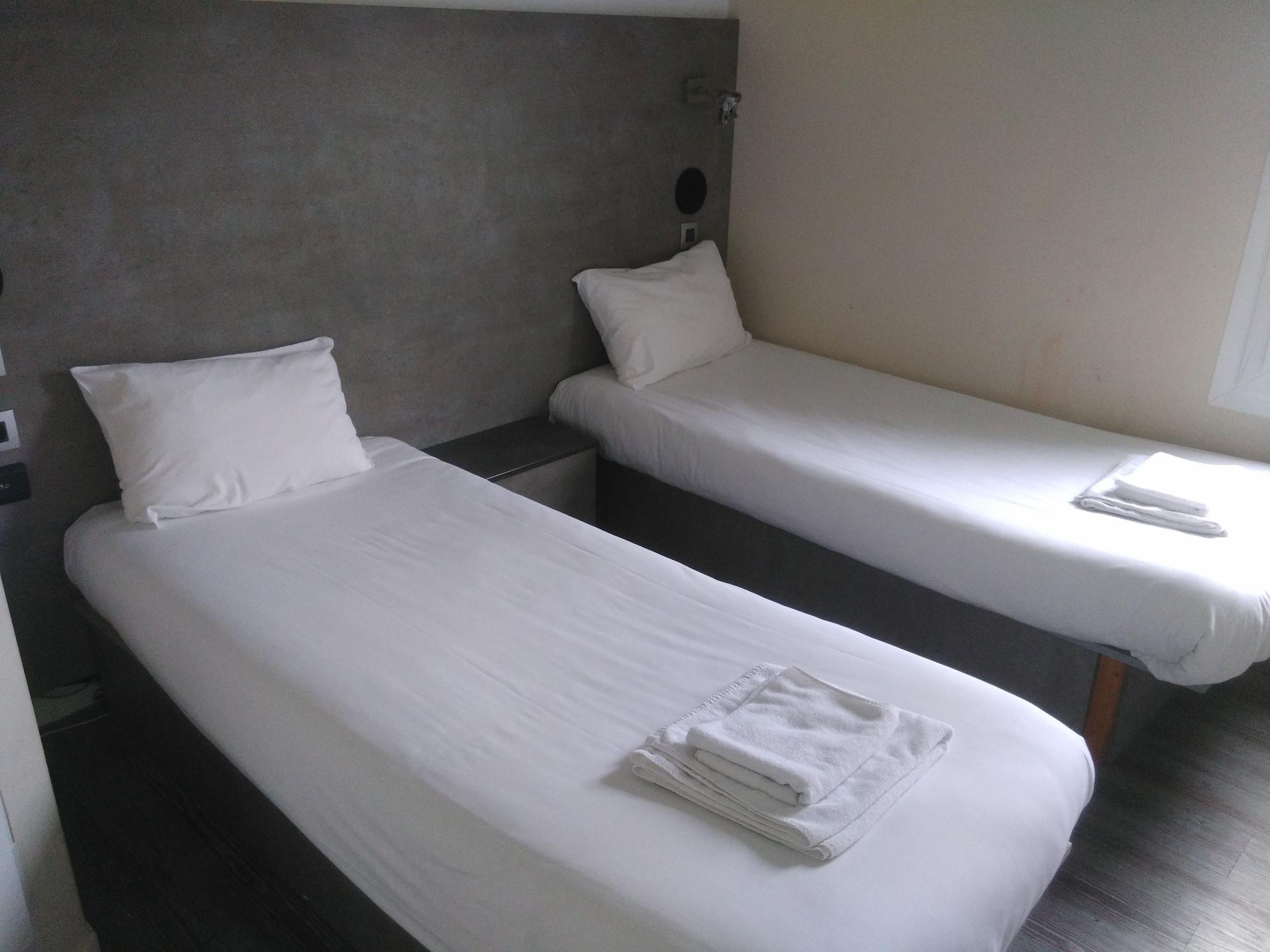 Fasthotel Le Mans Nord Fh Confort サン・サテュルナン エクステリア 写真