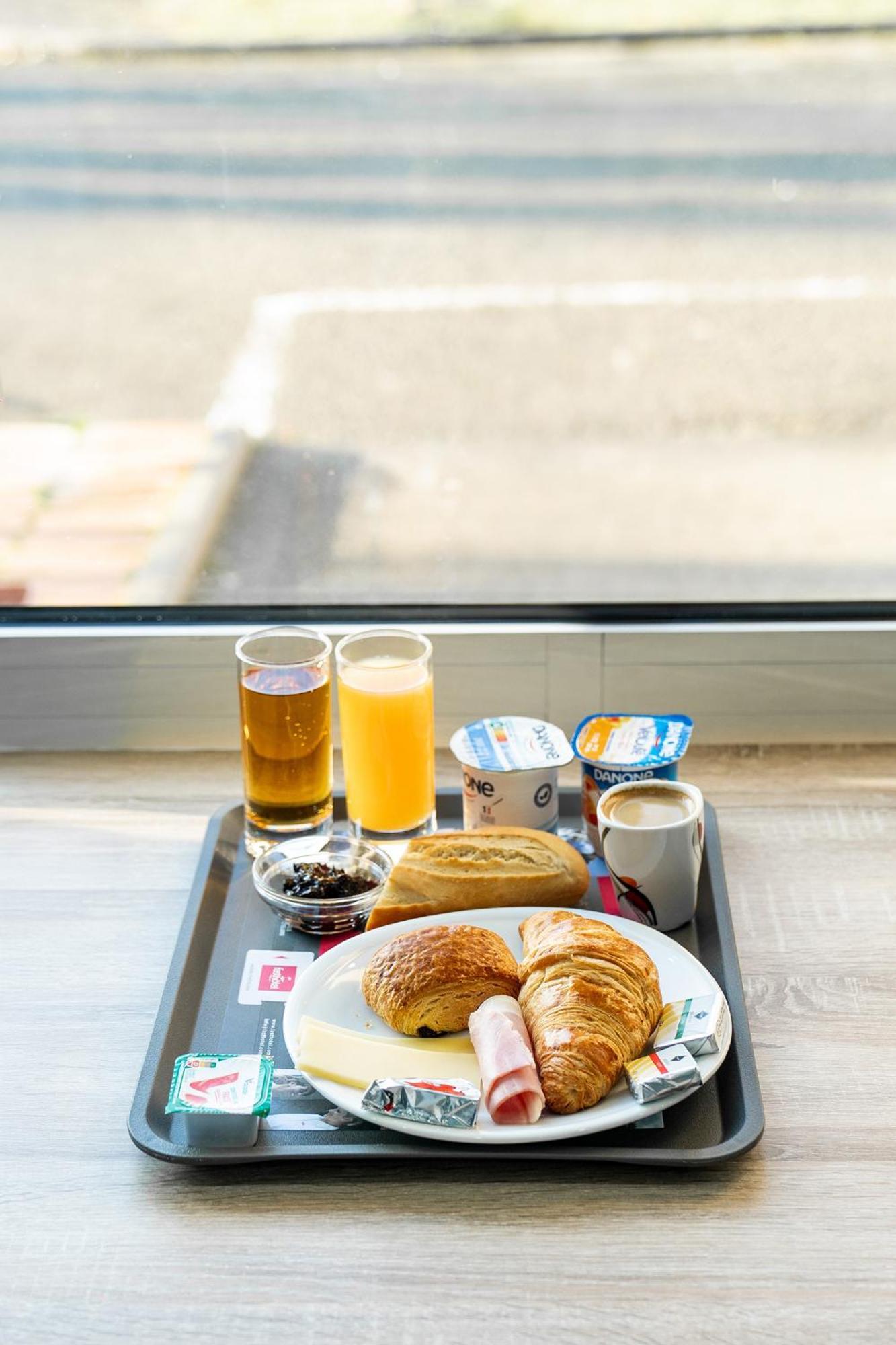 Fasthotel Le Mans Nord Fh Confort サン・サテュルナン エクステリア 写真